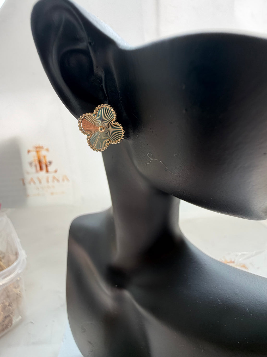18K solid gold clover stud earrings
