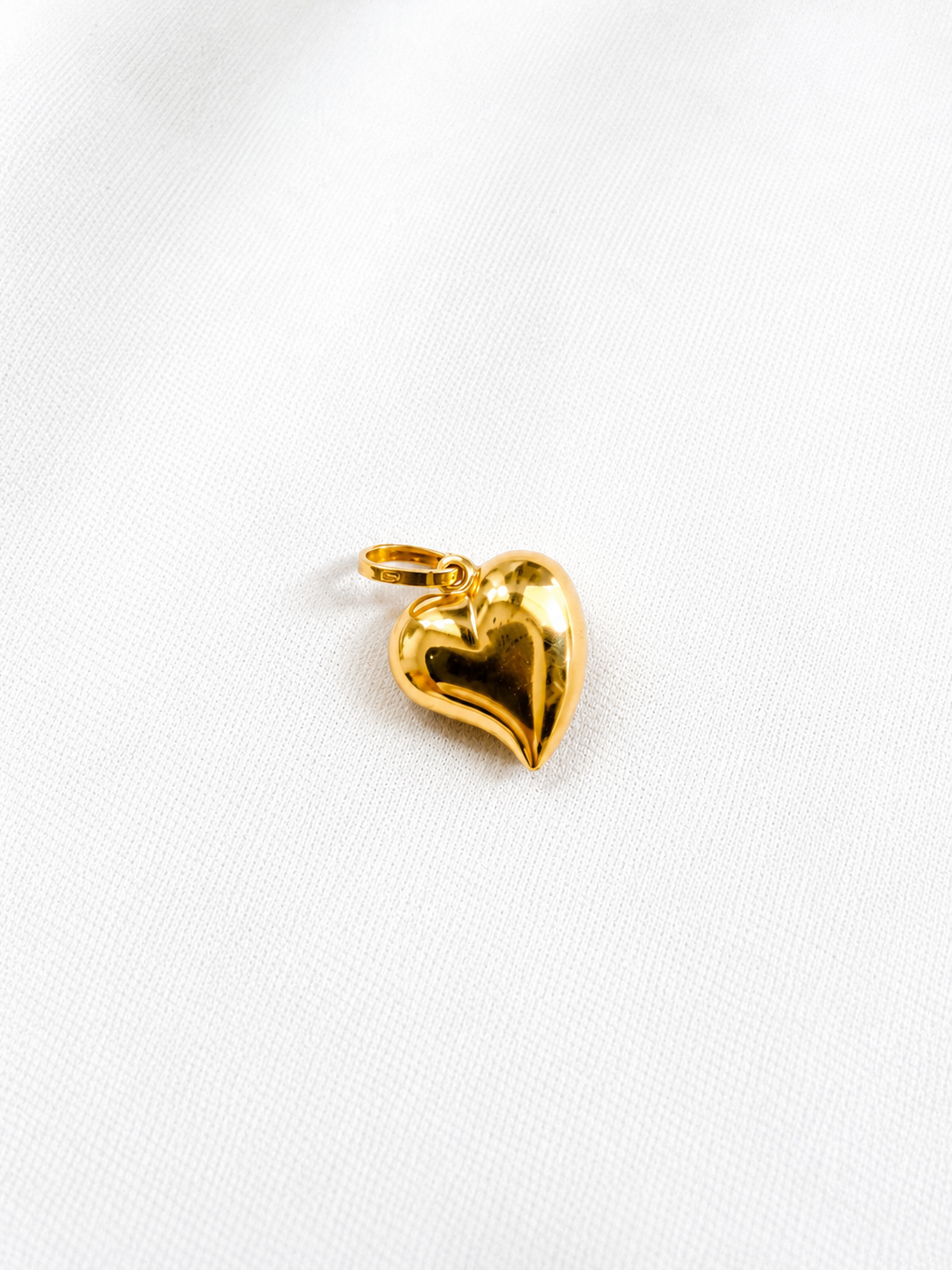 18K Solid Gold heart pendant