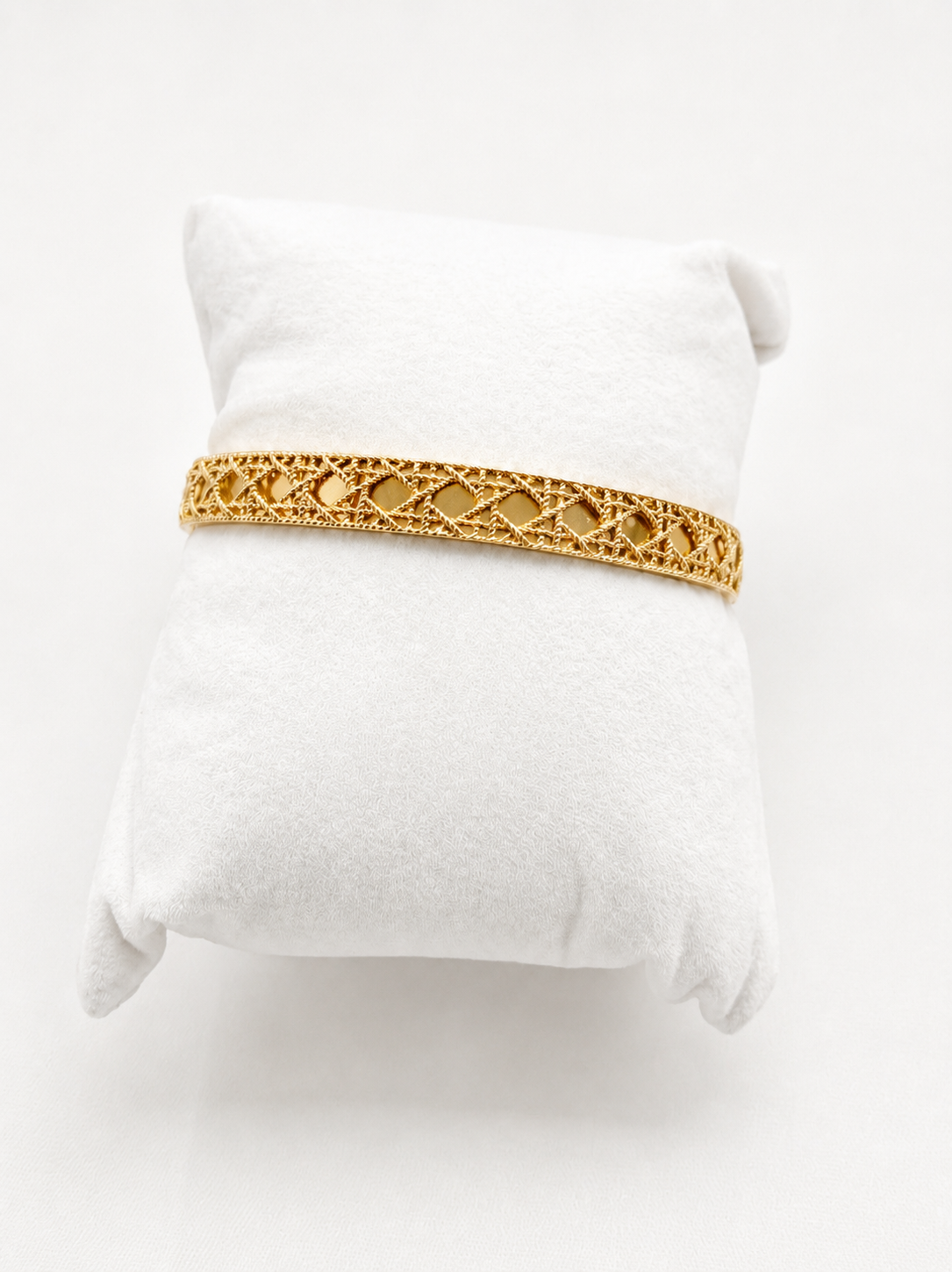 18K Solid Gold Filigree Bangle
