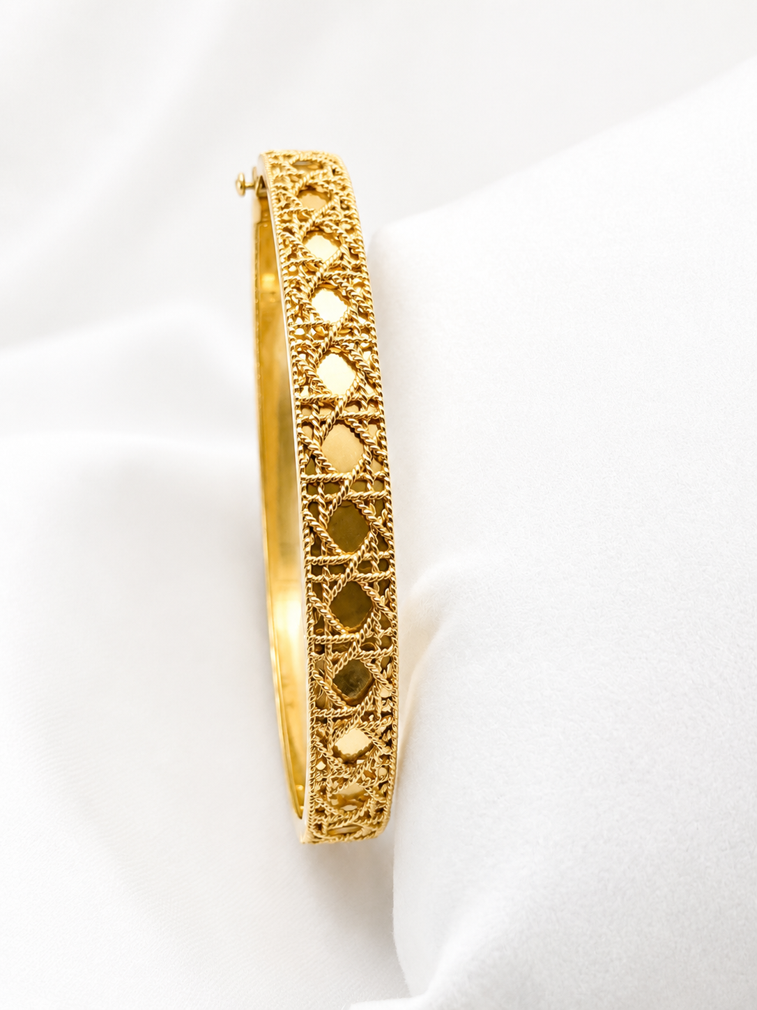 18K Solid Gold Filigree Bangle