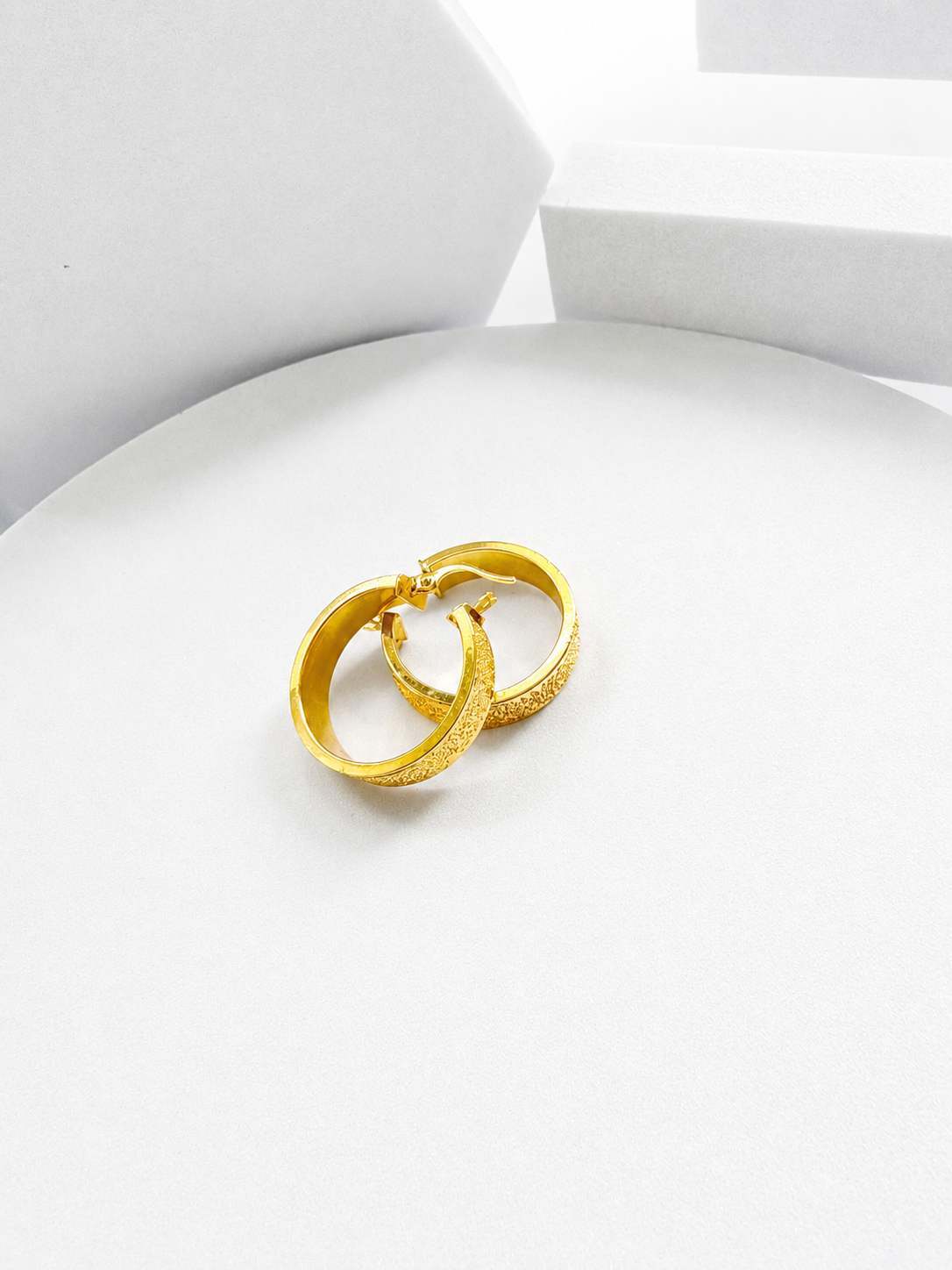 18K Solid Gold small hoop earrings
