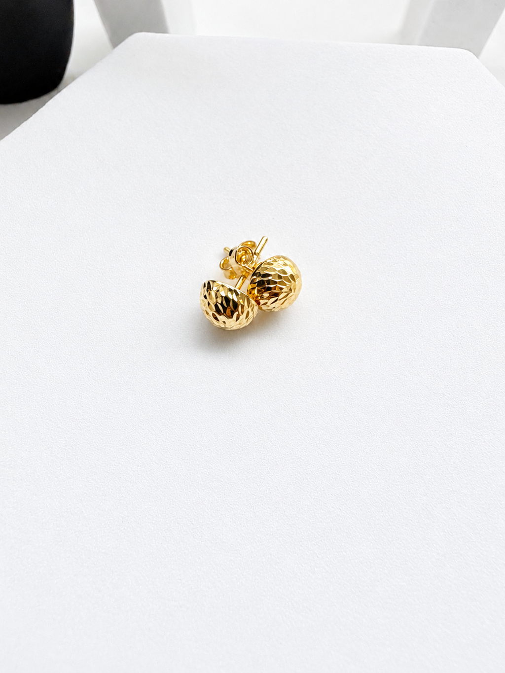 18K solid gold diamond-cut dome stud earrings