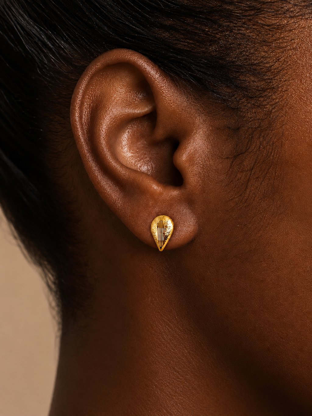 18K Solid Gold Teardrop Stud Earrings