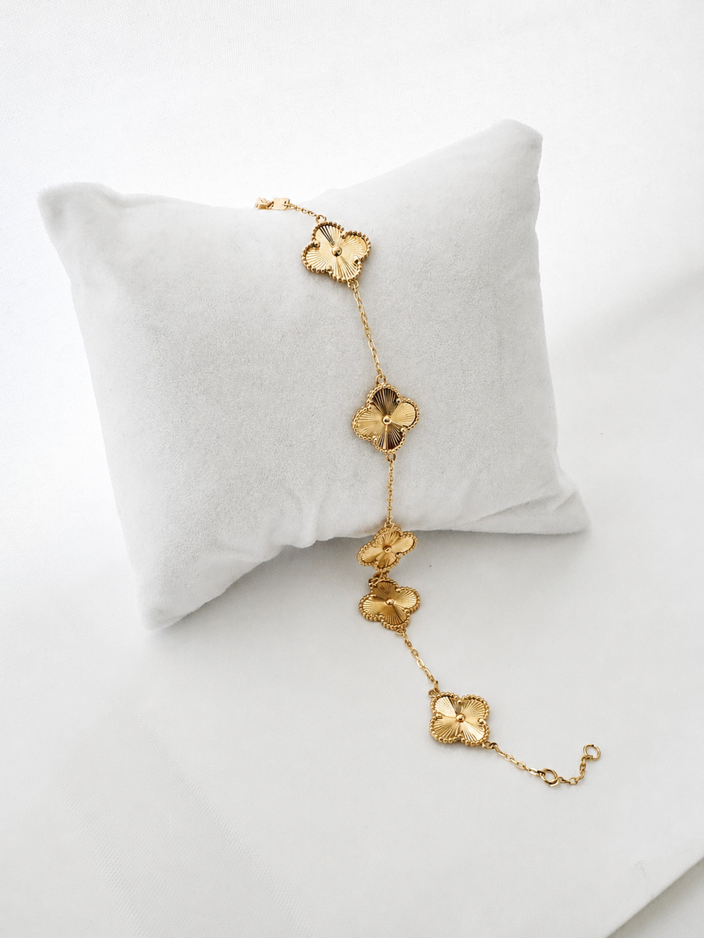 18K Gold Five-Motif Clover Bracelet