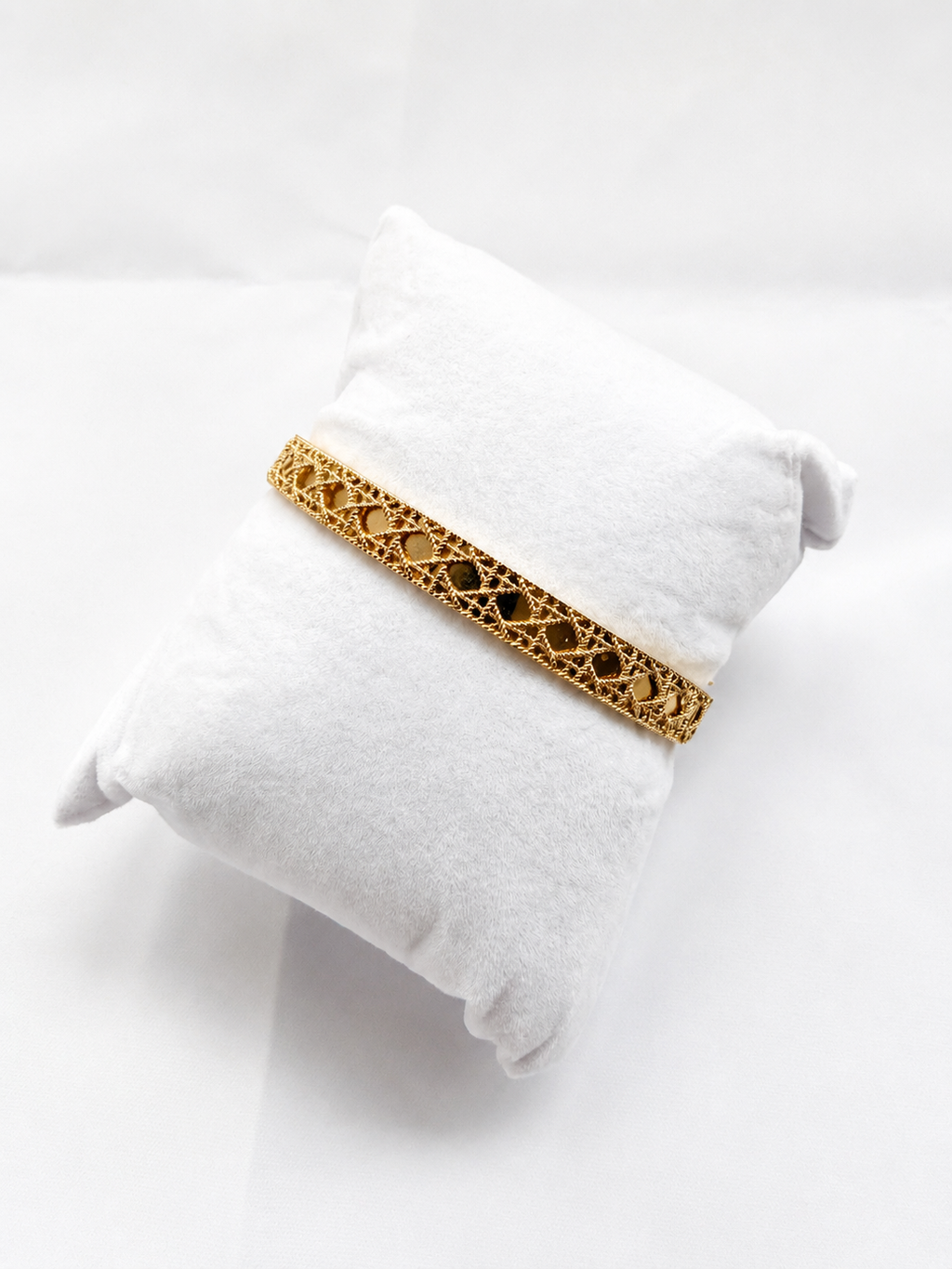 18K Solid Gold Filigree Bangle