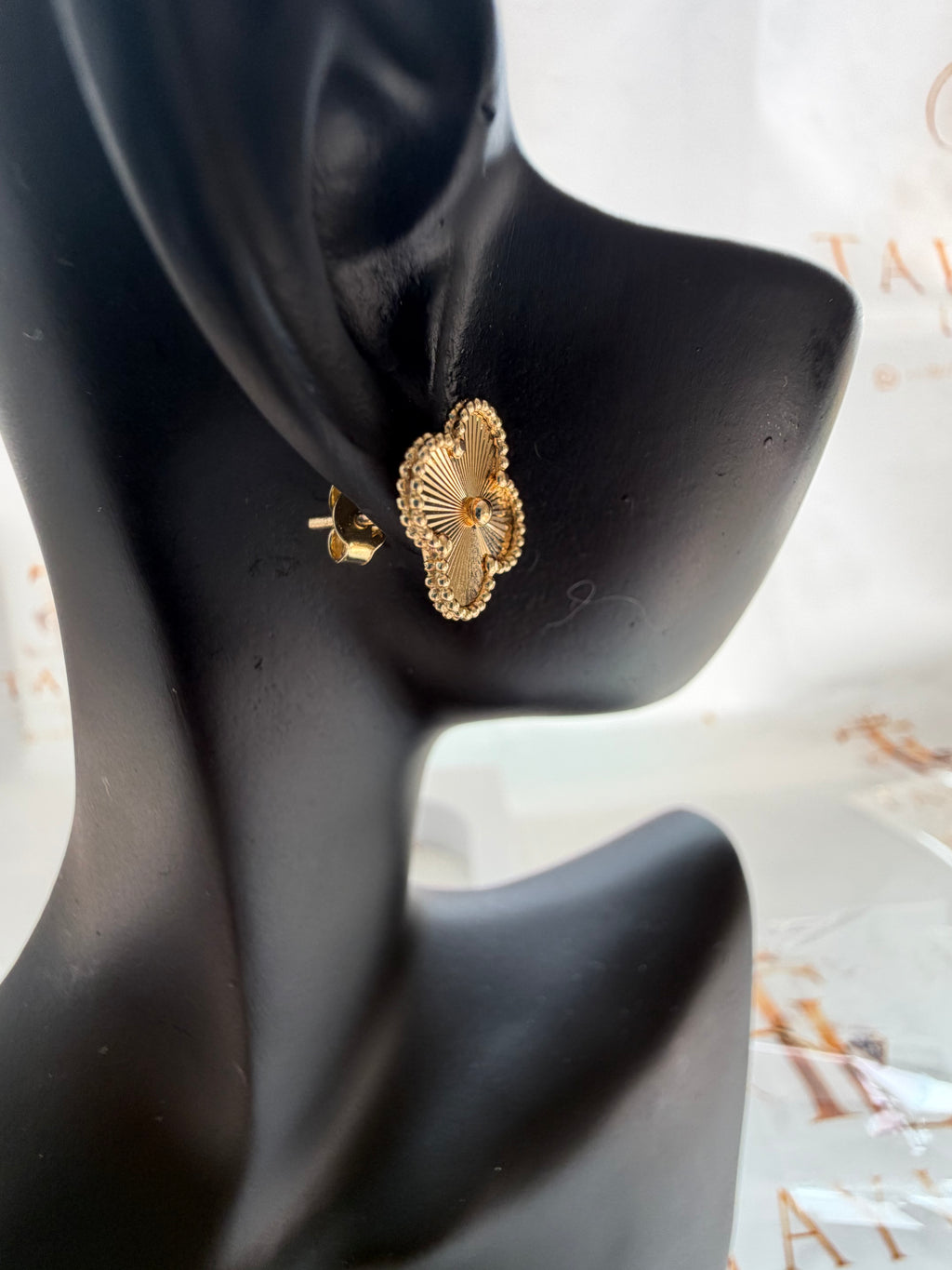 18K solid gold clover stud earrings