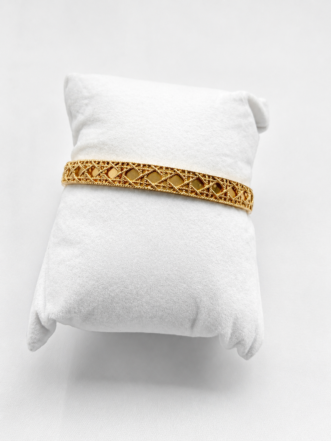 18K Solid Gold Filigree Bangle