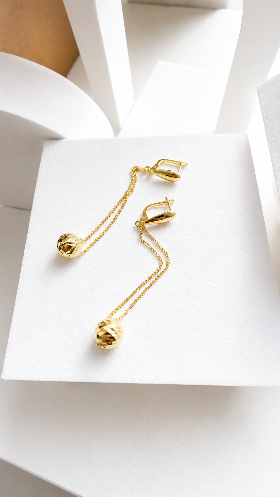 18K Solid Gold dangling earrings