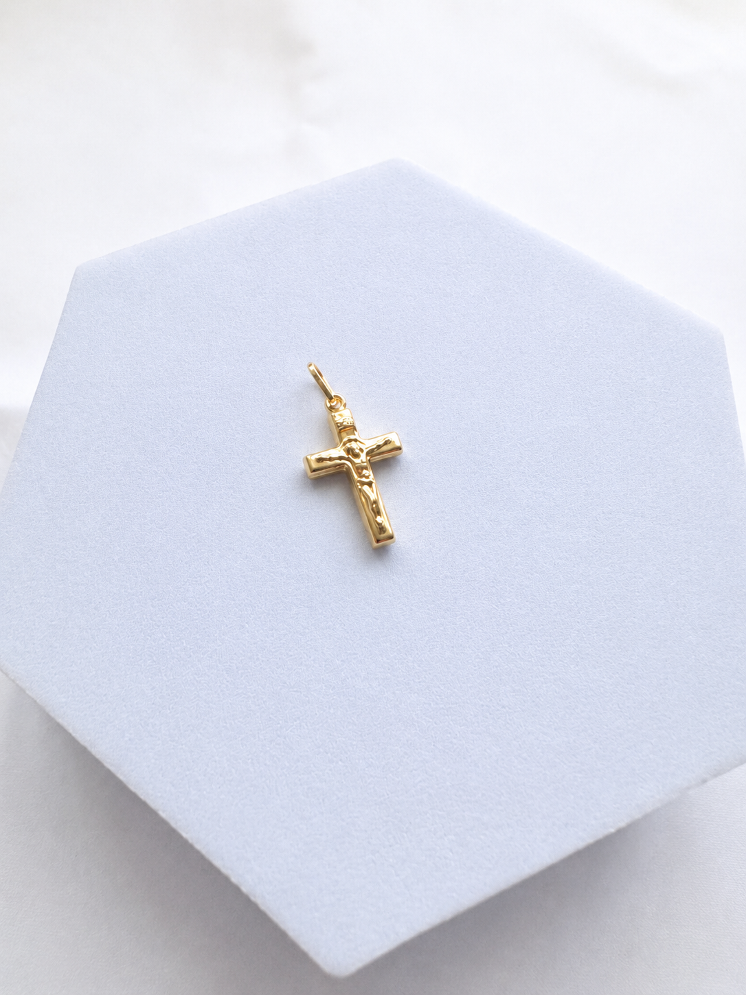 18K Solid Gold Crucifix Pendant