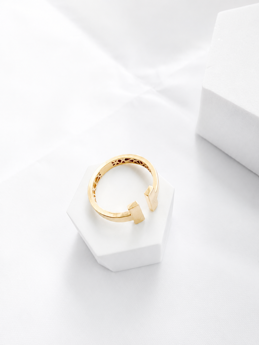 18K Solid Gold Open Bar Ring