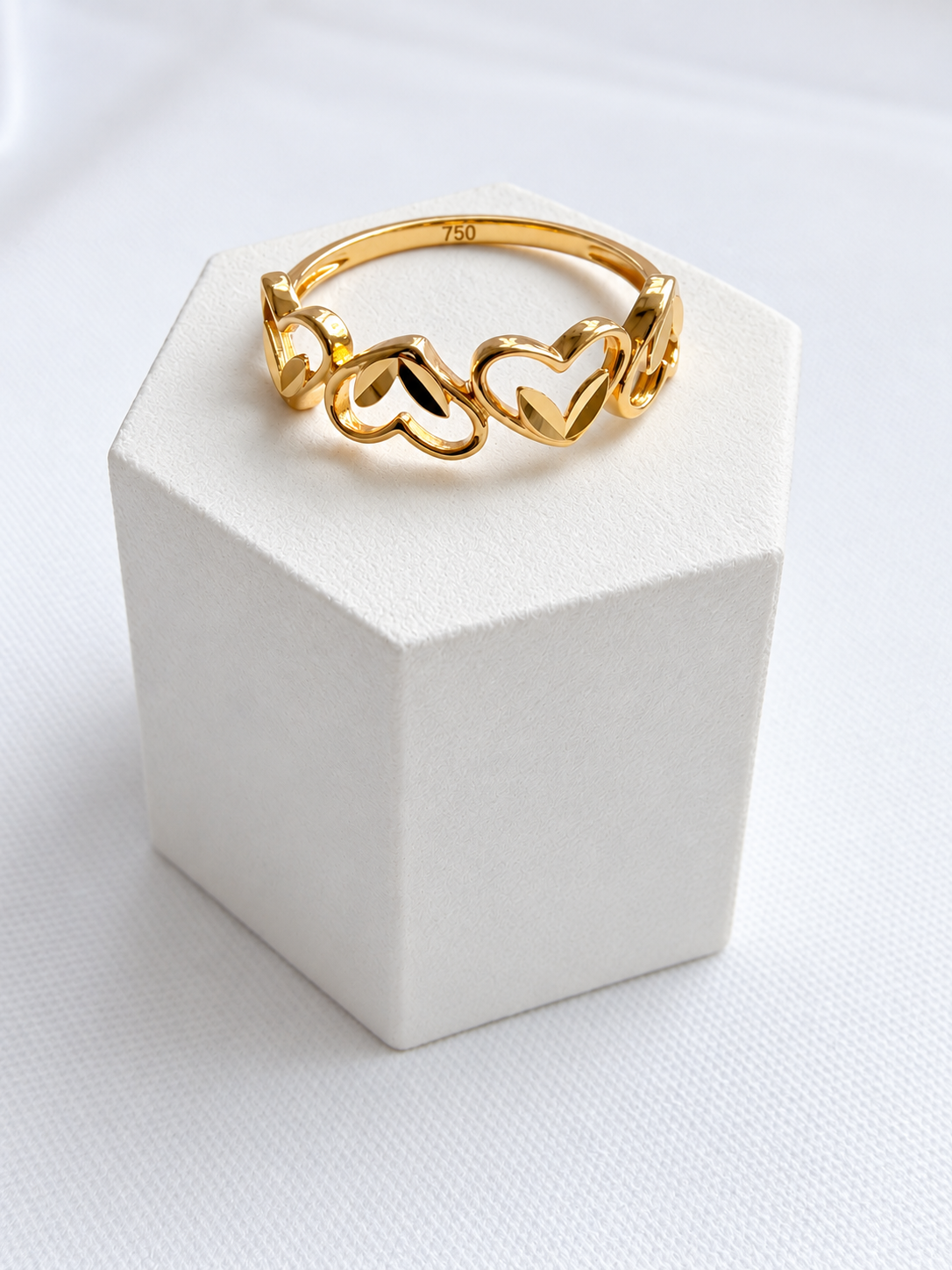18K Solid Gold Heart Link Ring