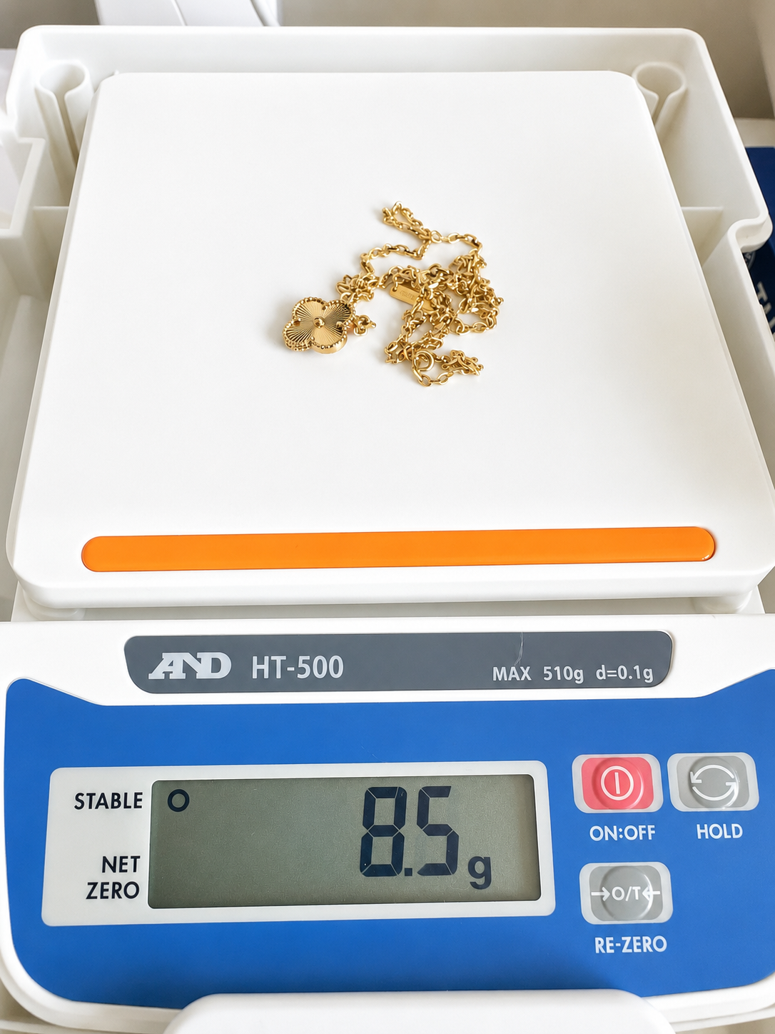 18K Gold Clover Pendant Necklace