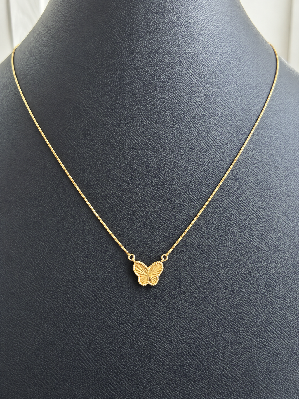 18K Solid Gold Diamond-Cut Butterfly Necklace