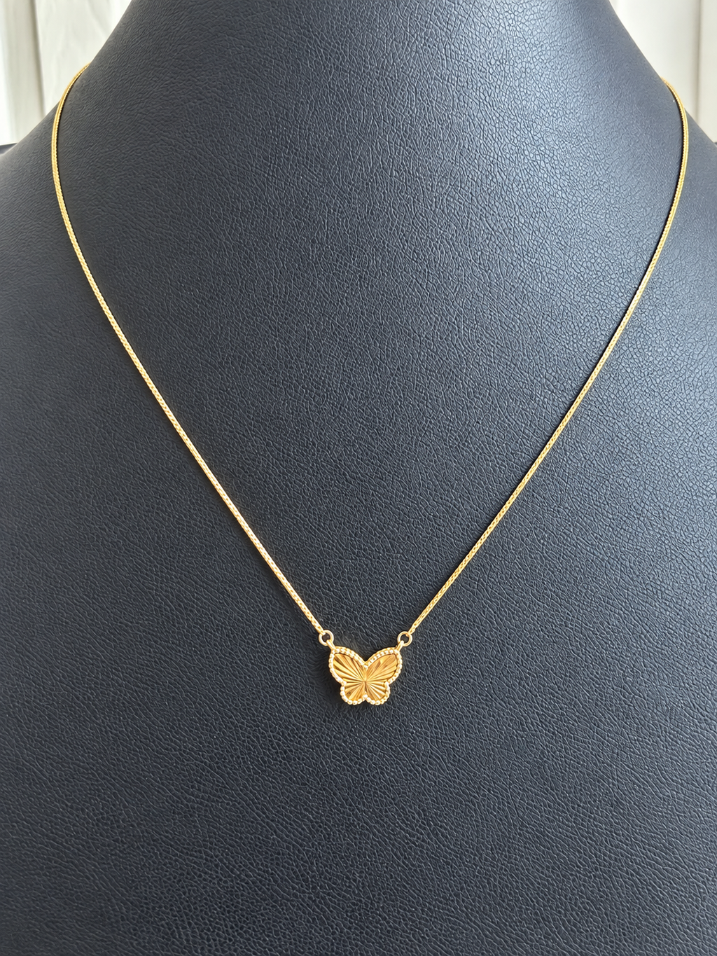 18K Solid Gold Diamond-Cut Butterfly Necklace
