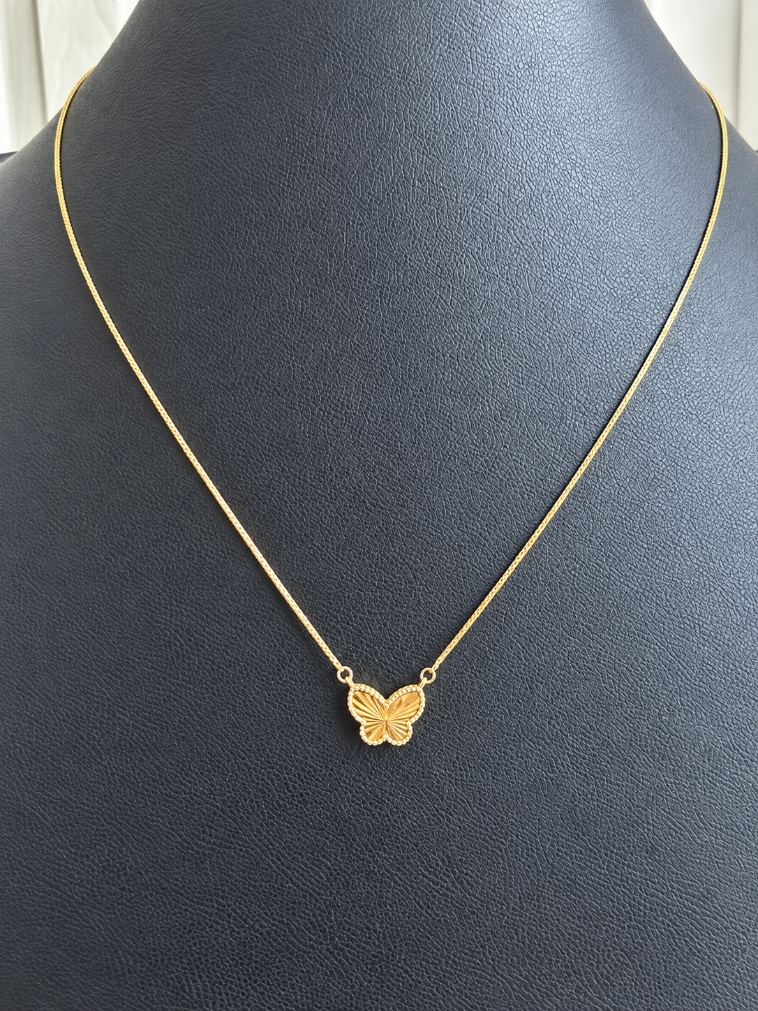 18K Solid Gold Diamond-Cut Butterfly Necklace