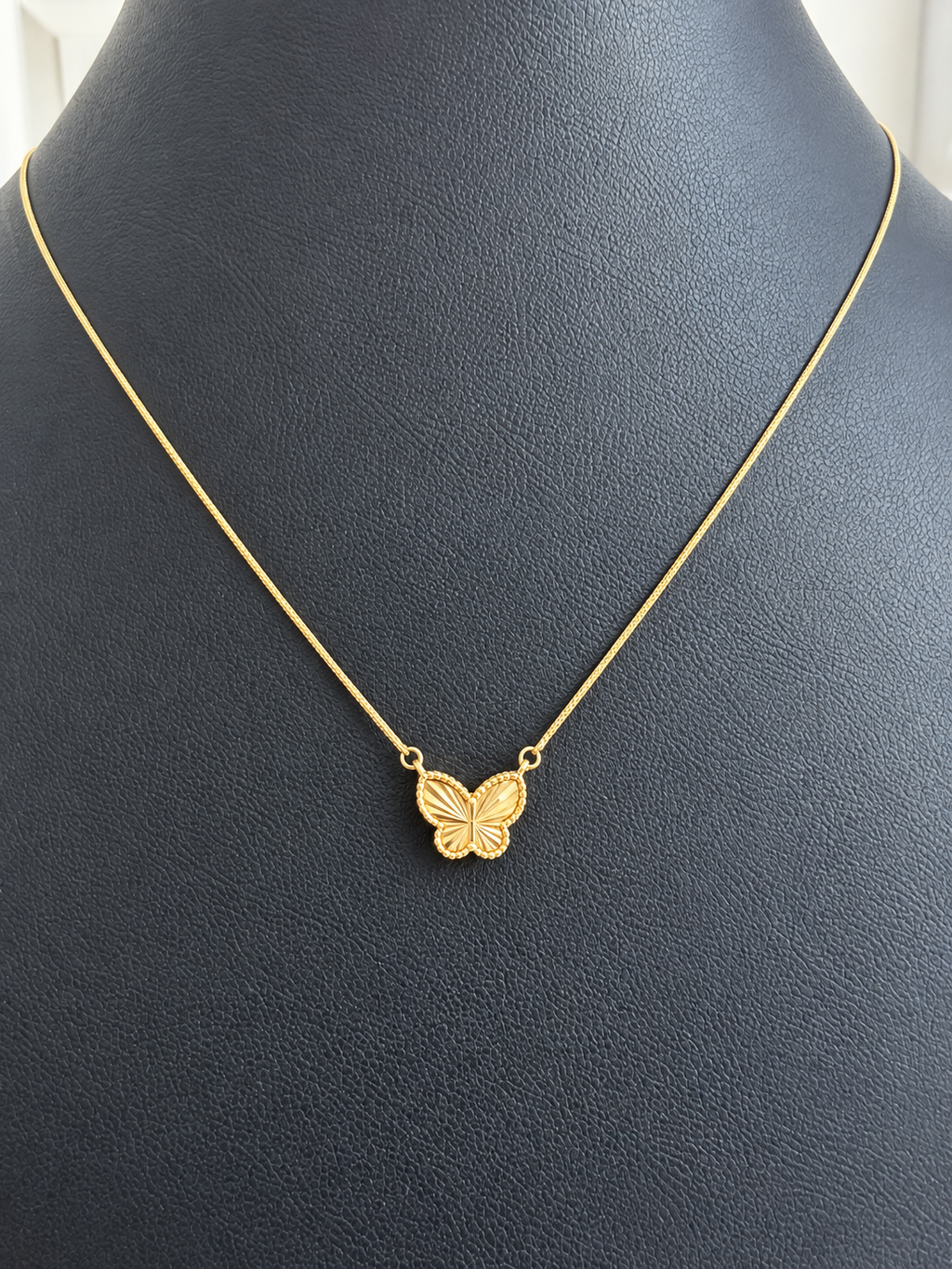 18K Solid Gold Diamond-Cut Butterfly Necklace