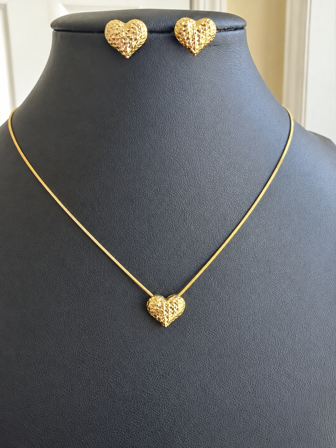 18K Solid Gold Diamond-Cut Heart Jewelry Set