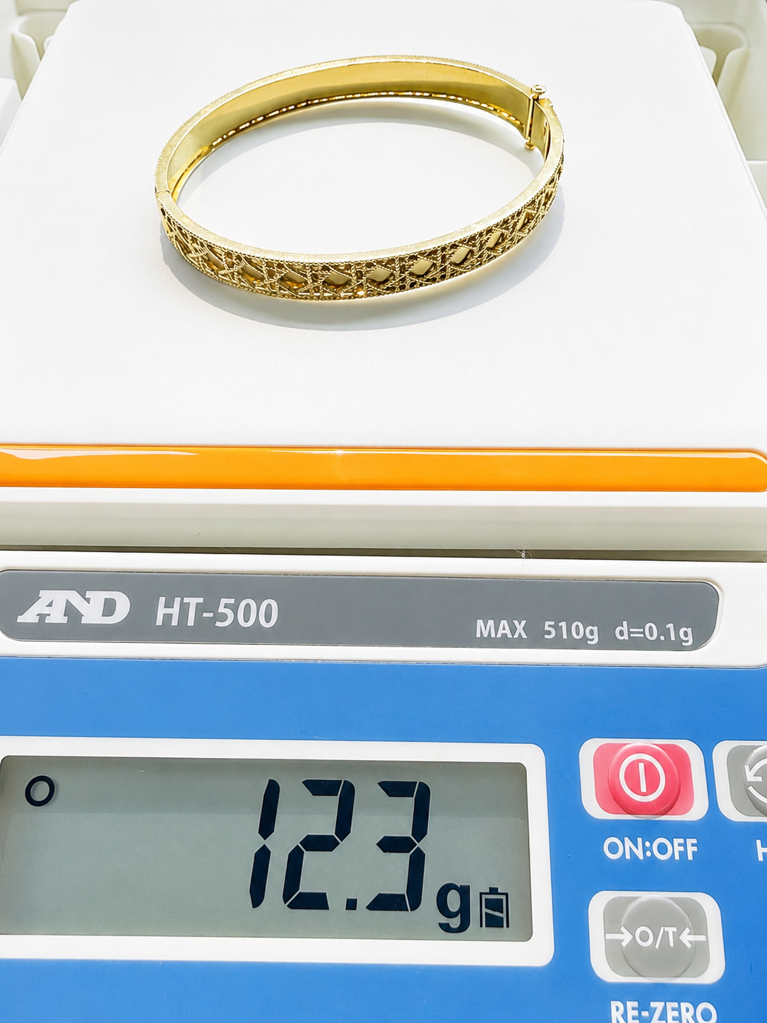 18K Solid Gold Filigree Bangle