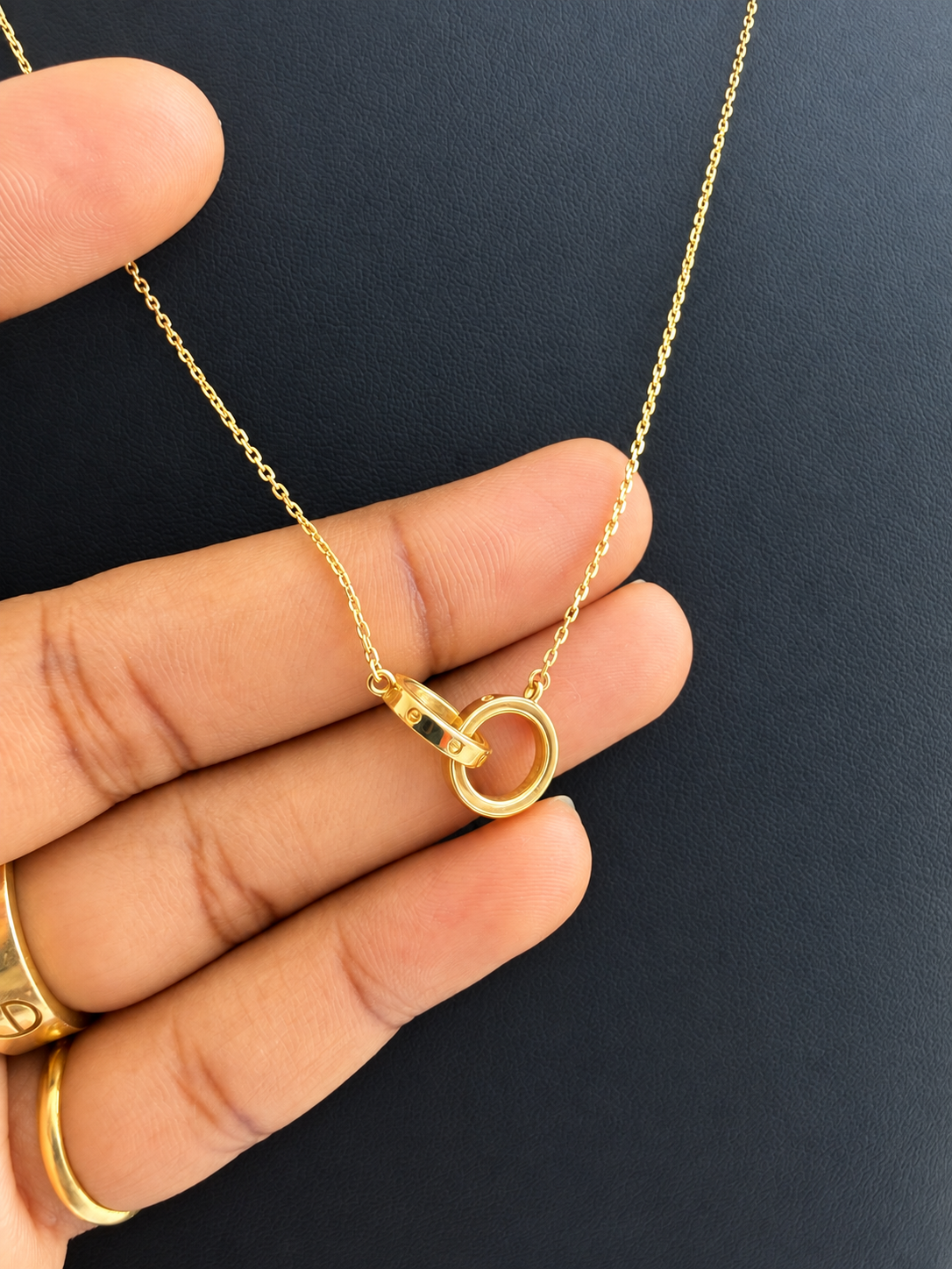 18K Solid Gold Interlocking Double Circle Necklace