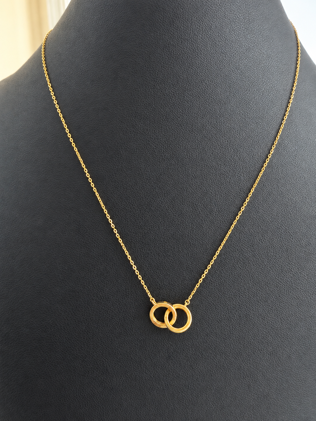 18K Solid Gold Interlocking Double Circle Necklace