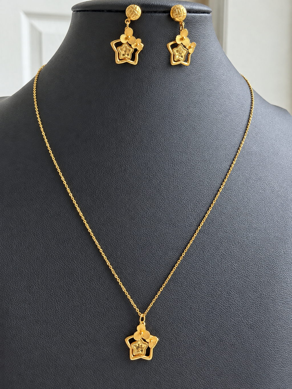 21K Solid Gold Star & Floral Jewelry Set