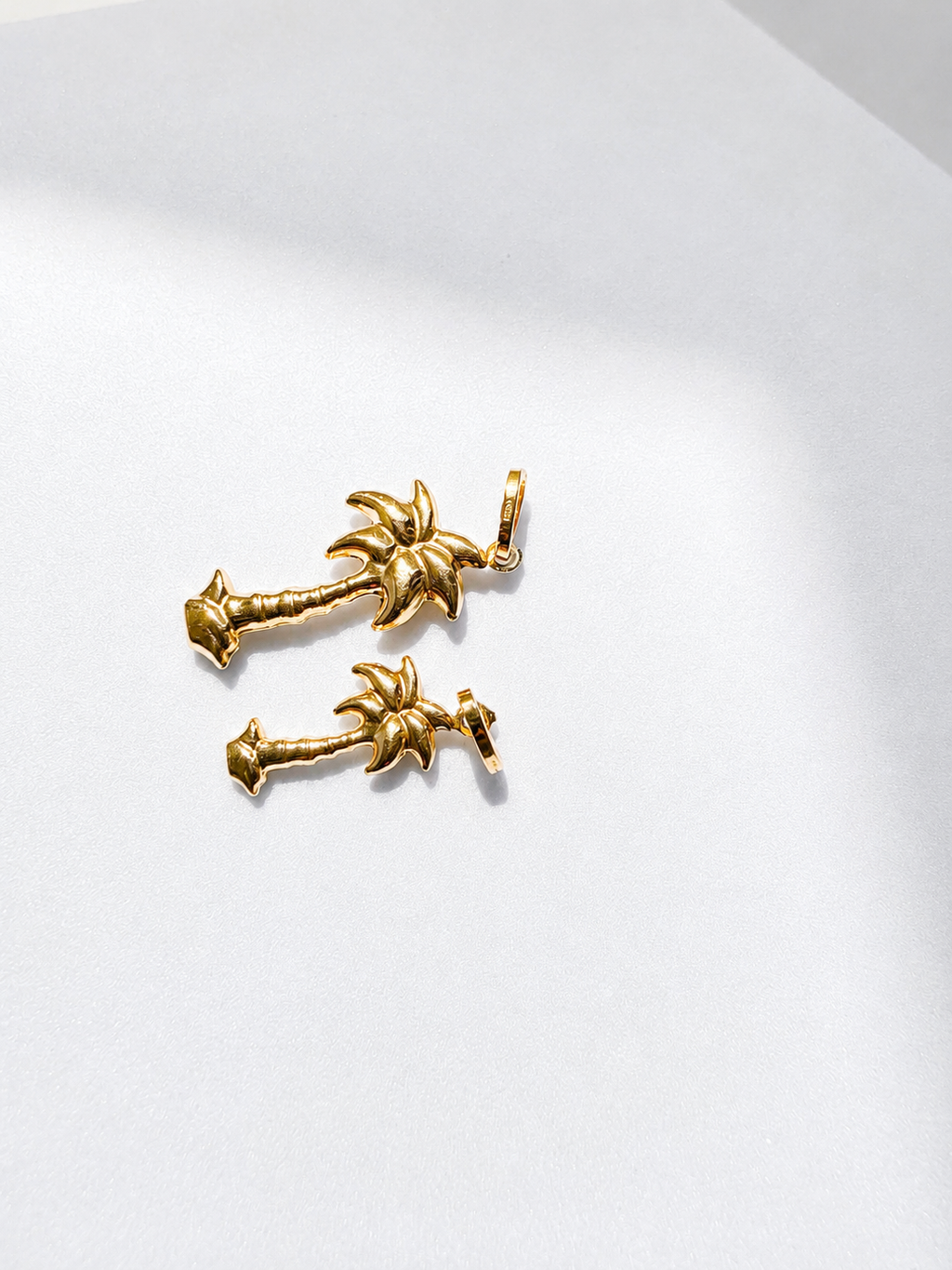 18K Solid Gold Palm Tree Pendant