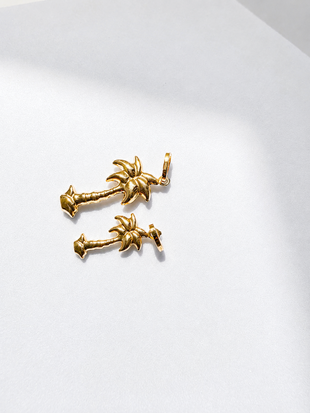 18K Solid Gold Palm Tree Pendant