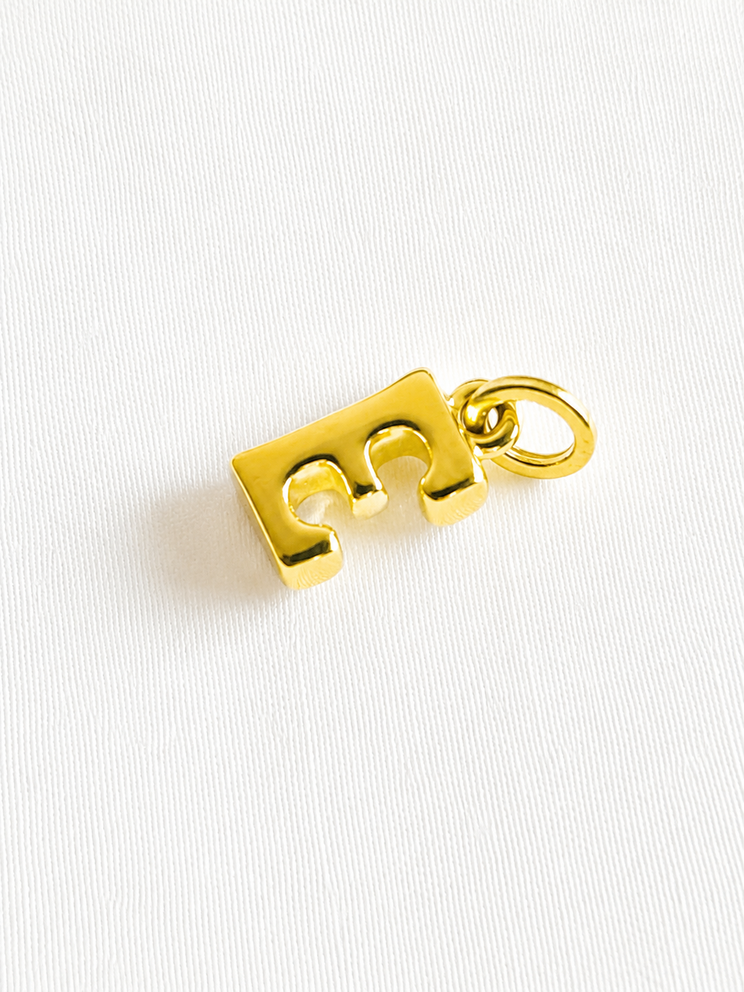18K Solid Gold Initial “E” Pendant