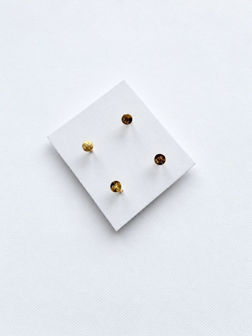 22K Solid Gold Screw Flat-Back Nose Pin
