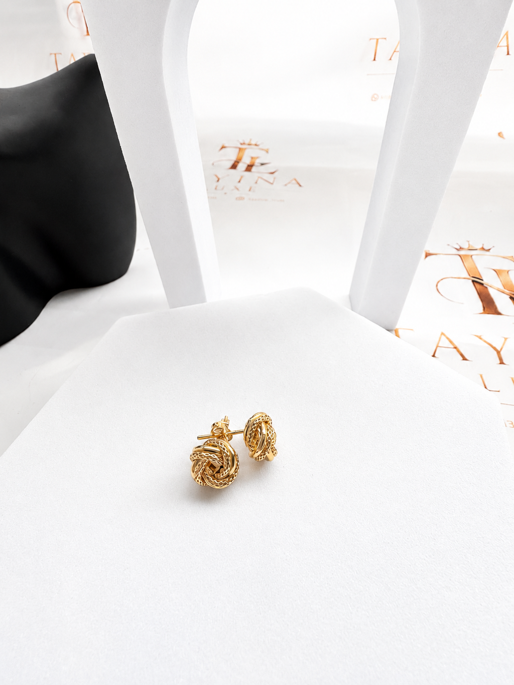 18K Solid Gold Knot Stud Earrings