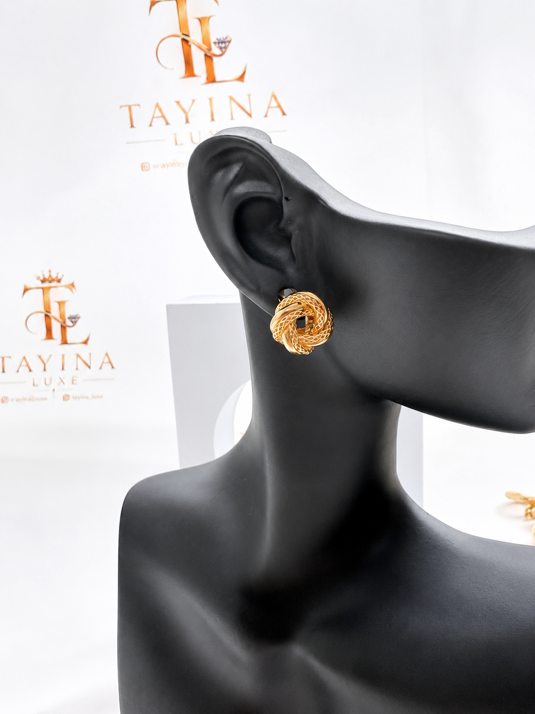 18K Solid Gold Knot Stud Earrings