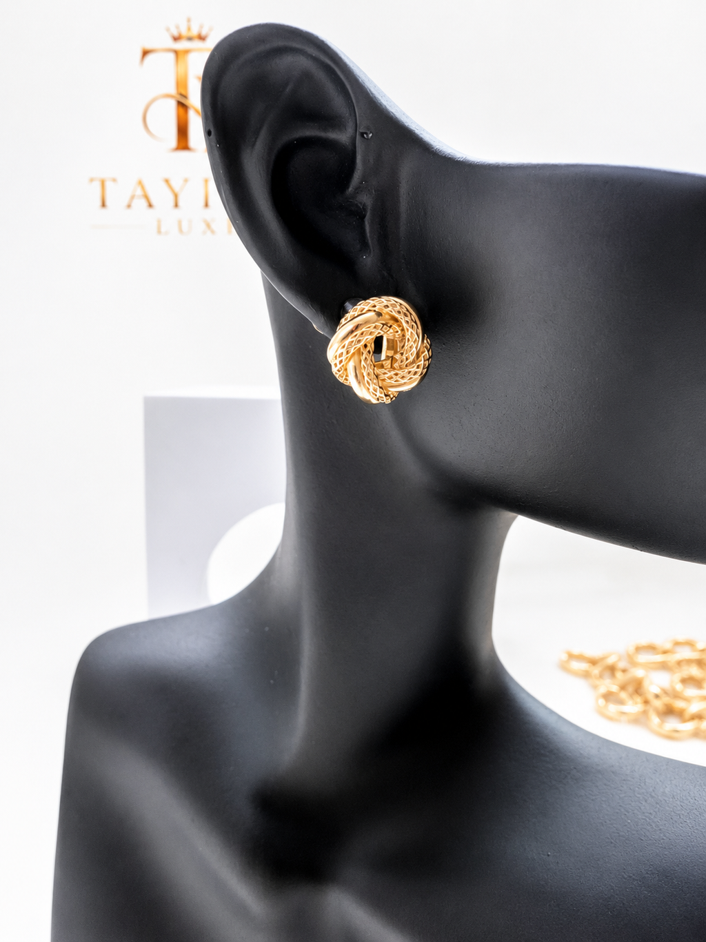 18K Solid Gold Knot Stud Earrings