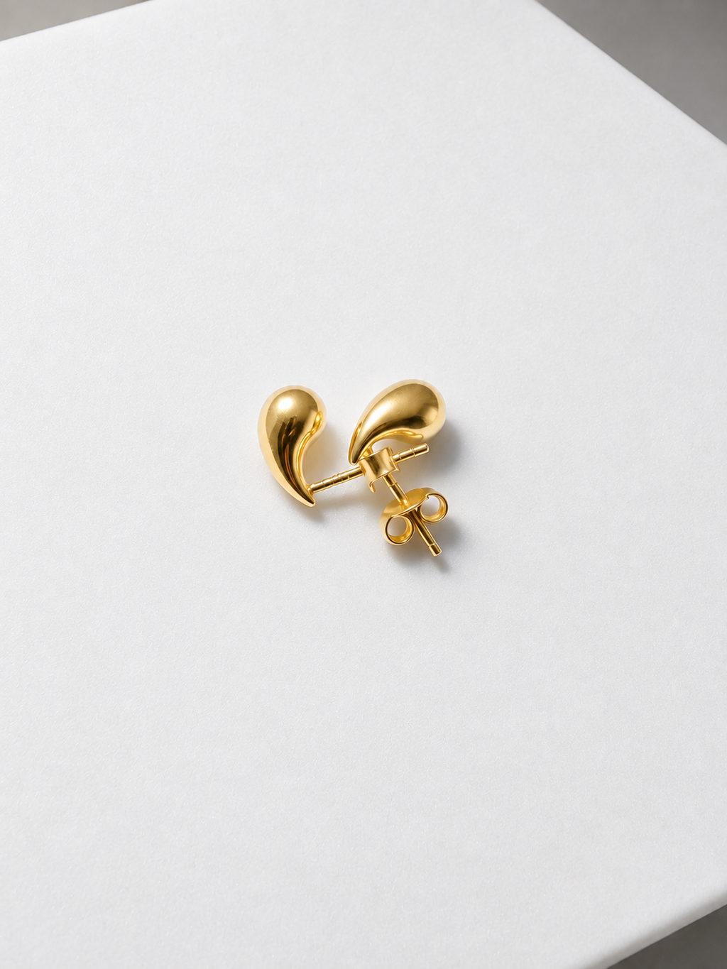 18K Solid Gold Teardrop Stud Earrings