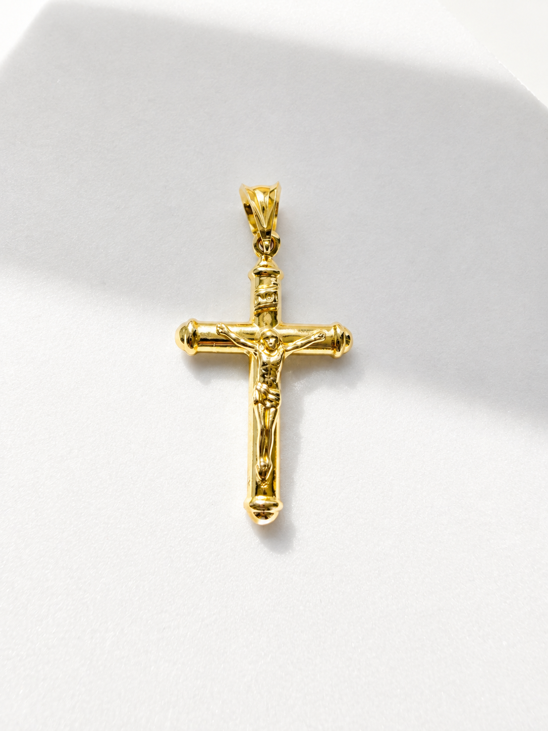 18K Solid Gold Crucifix Pendant
