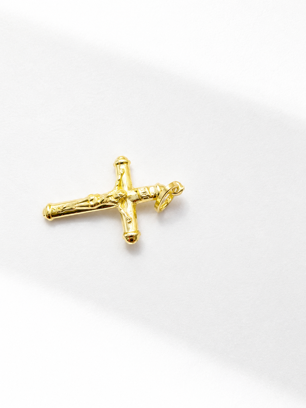18K Solid Gold Crucifix Pendant