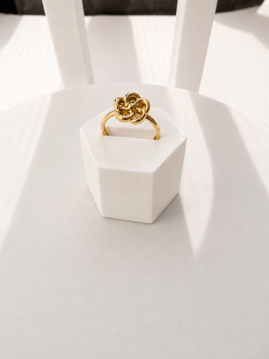 18K Solid Gold Floral Ring