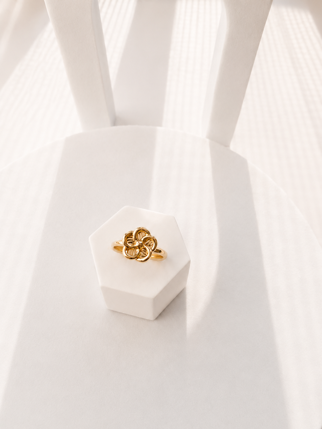 18K Solid Gold Floral Ring