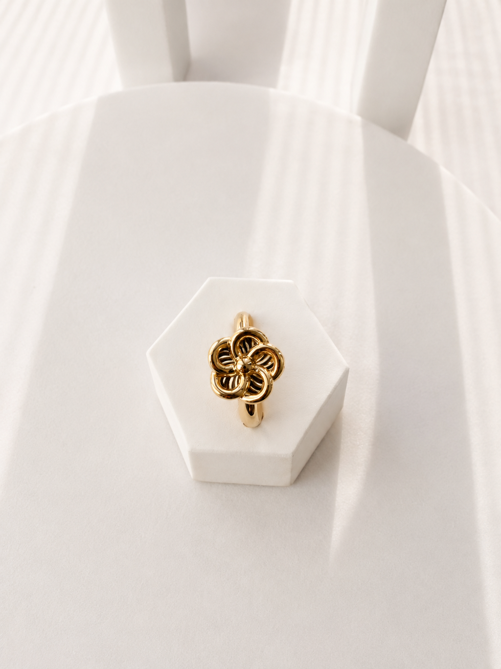 18K Solid Gold Floral Ring