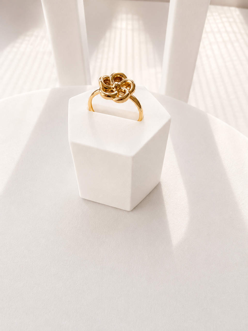 18K Solid Gold Floral Ring