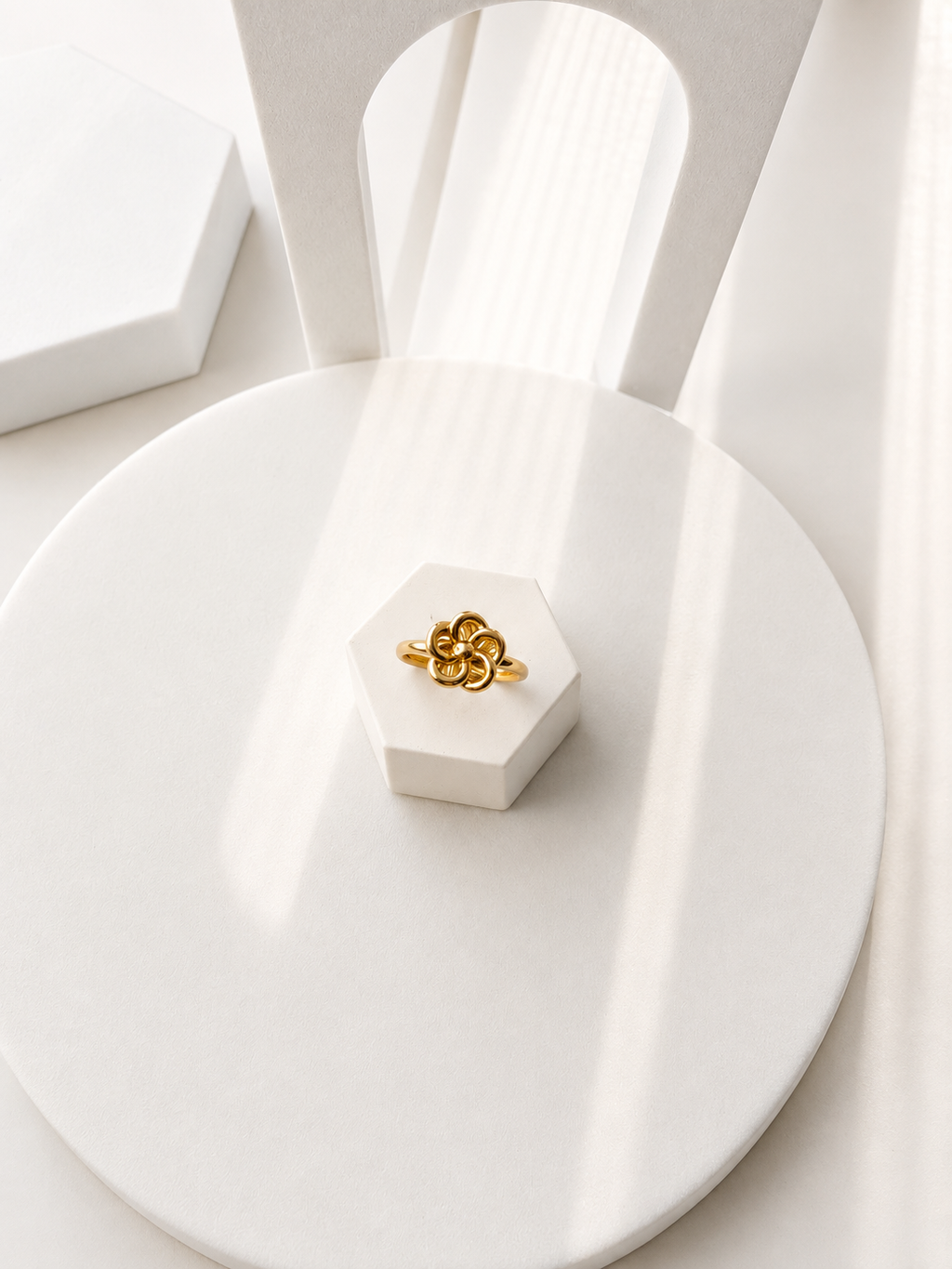 18K Solid Gold Floral Ring