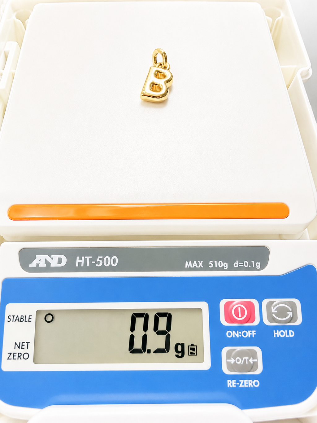 18K Solid Gold Bubble Letter “B” Pendant