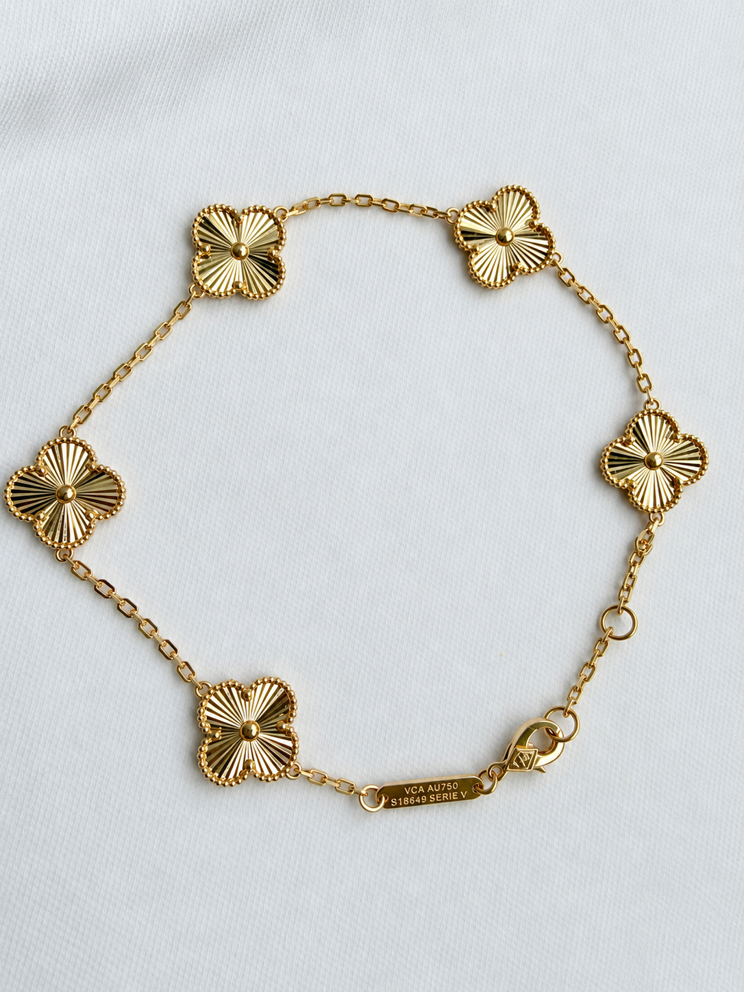 18K Gold Five-Motif Clover Bracelet
