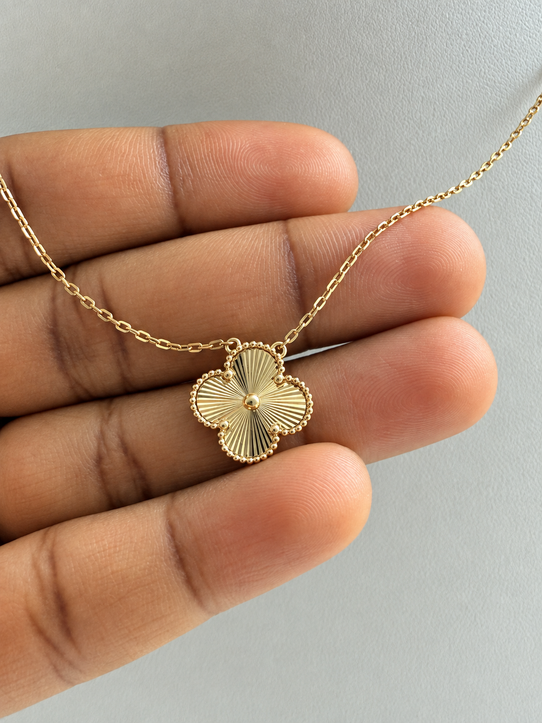18K Solid Gold Clover Pendant Necklace
