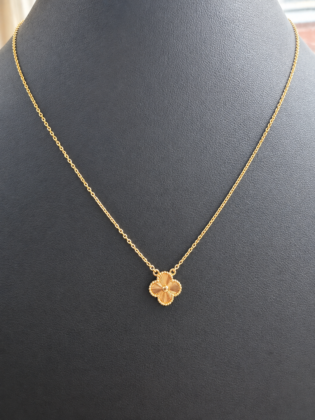 18K Solid Gold Mini Clover Necklace