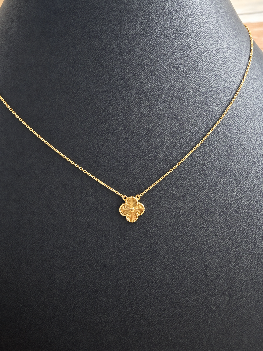 18K Solid Gold Mini Clover Necklace