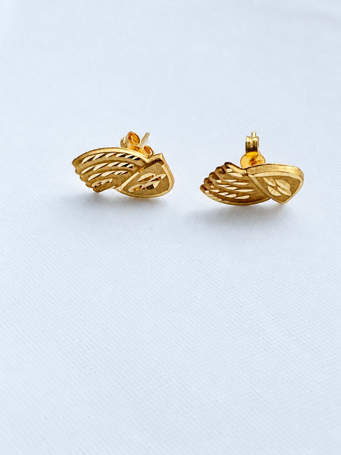 21K Solid Gold Wing Leaf-Inspired Stud Earrings