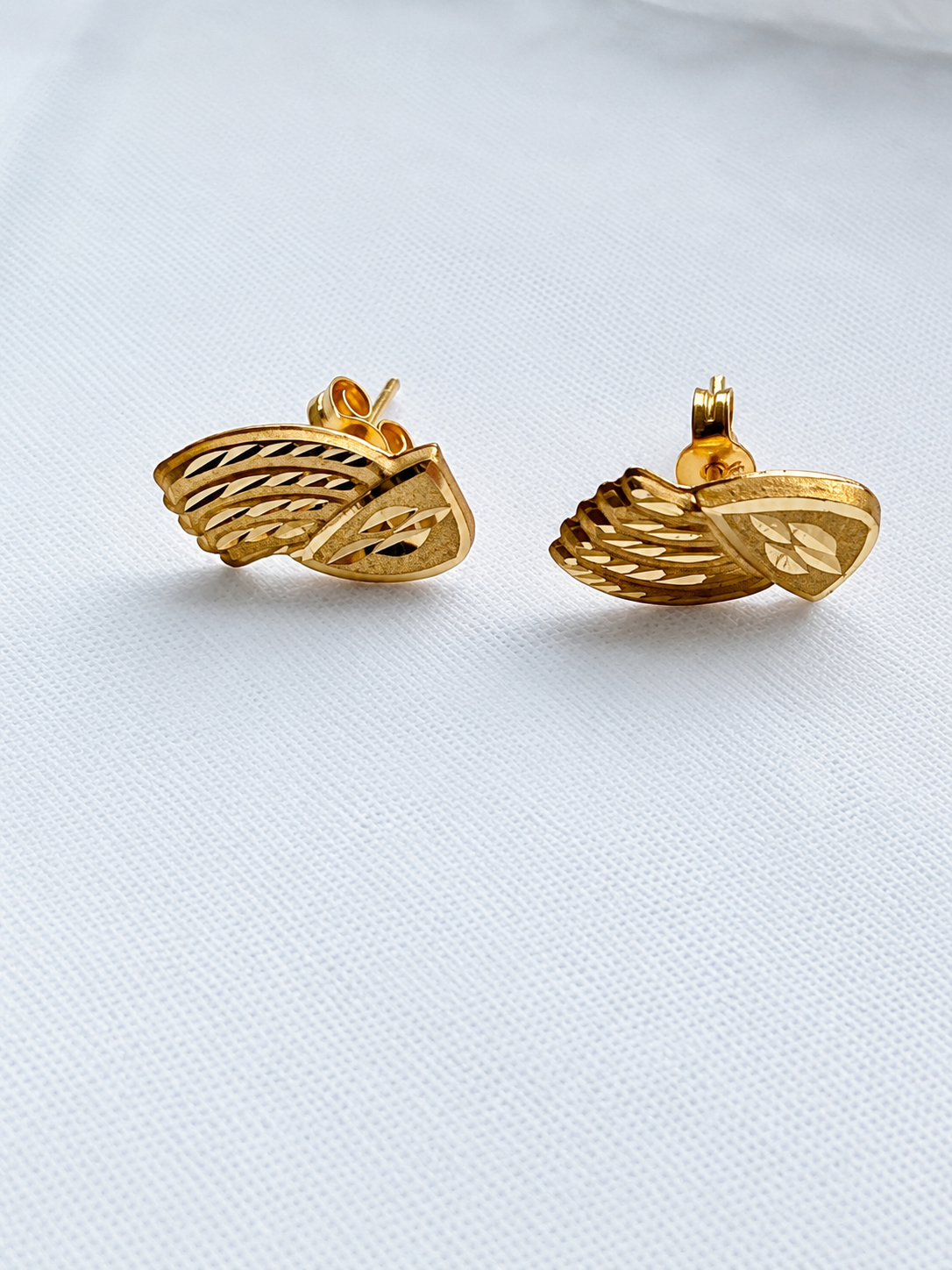 21K Solid Gold Wing Leaf-Inspired Stud Earrings