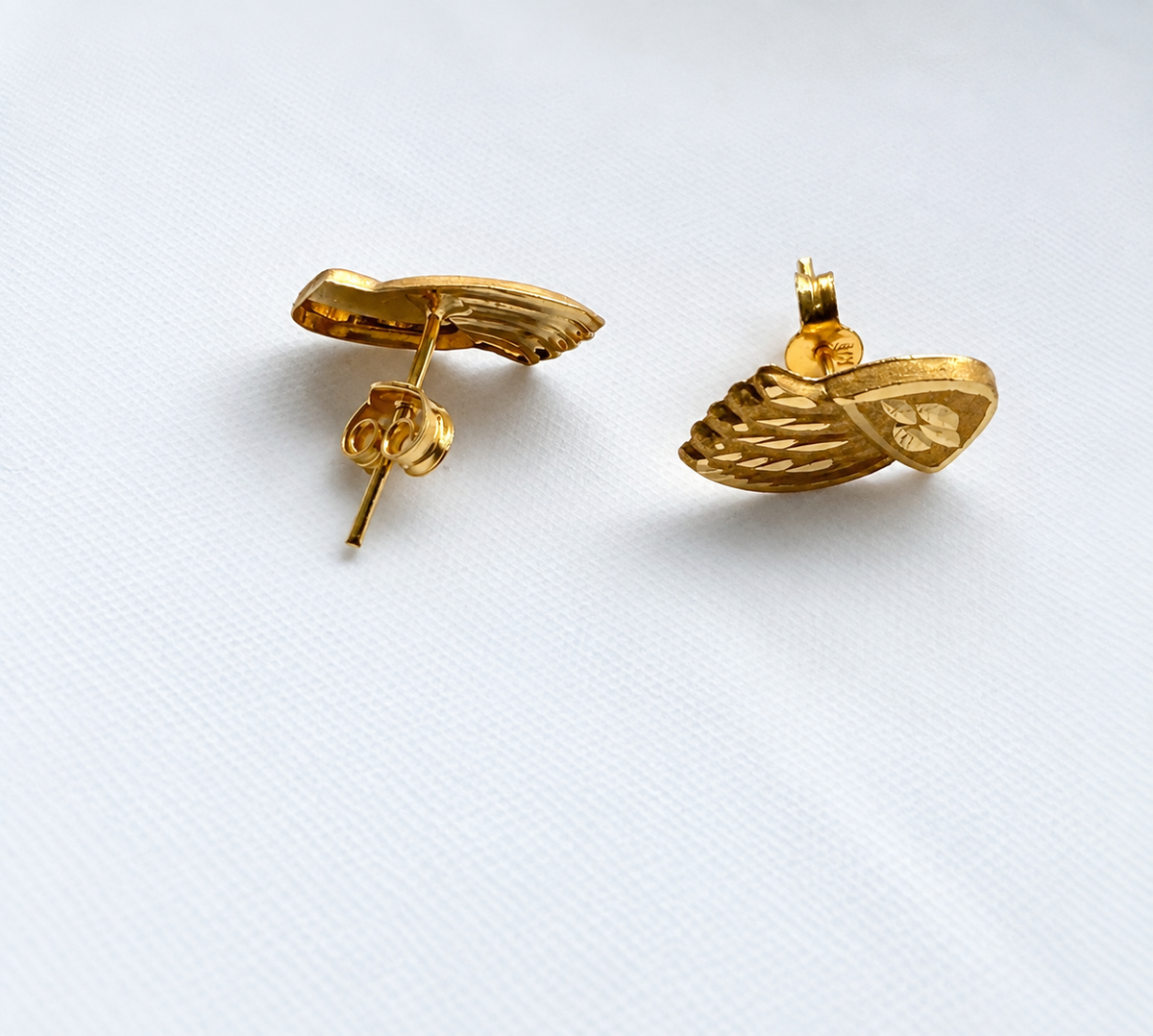 21K Solid Gold Wing Leaf-Inspired Stud Earrings