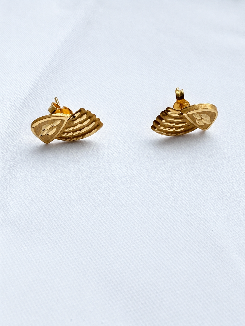 21K Solid Gold Wing Leaf-Inspired Stud Earrings
