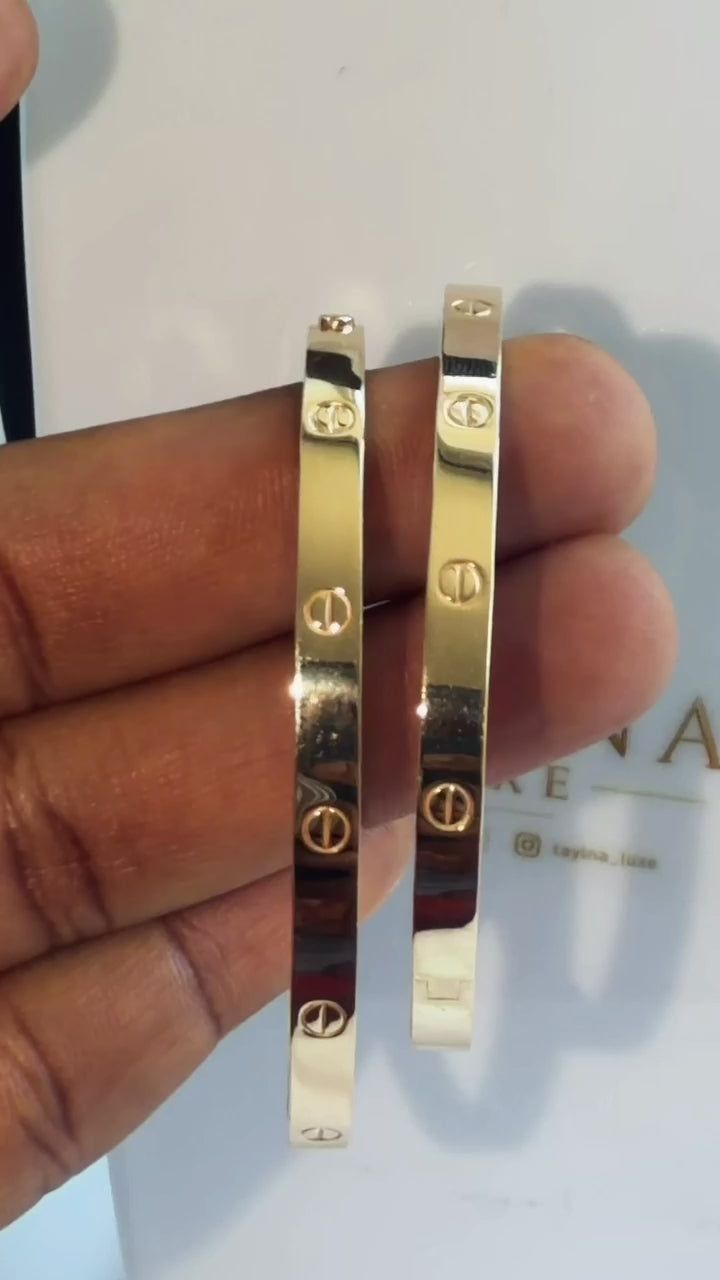 18K Solid Gold Bangle